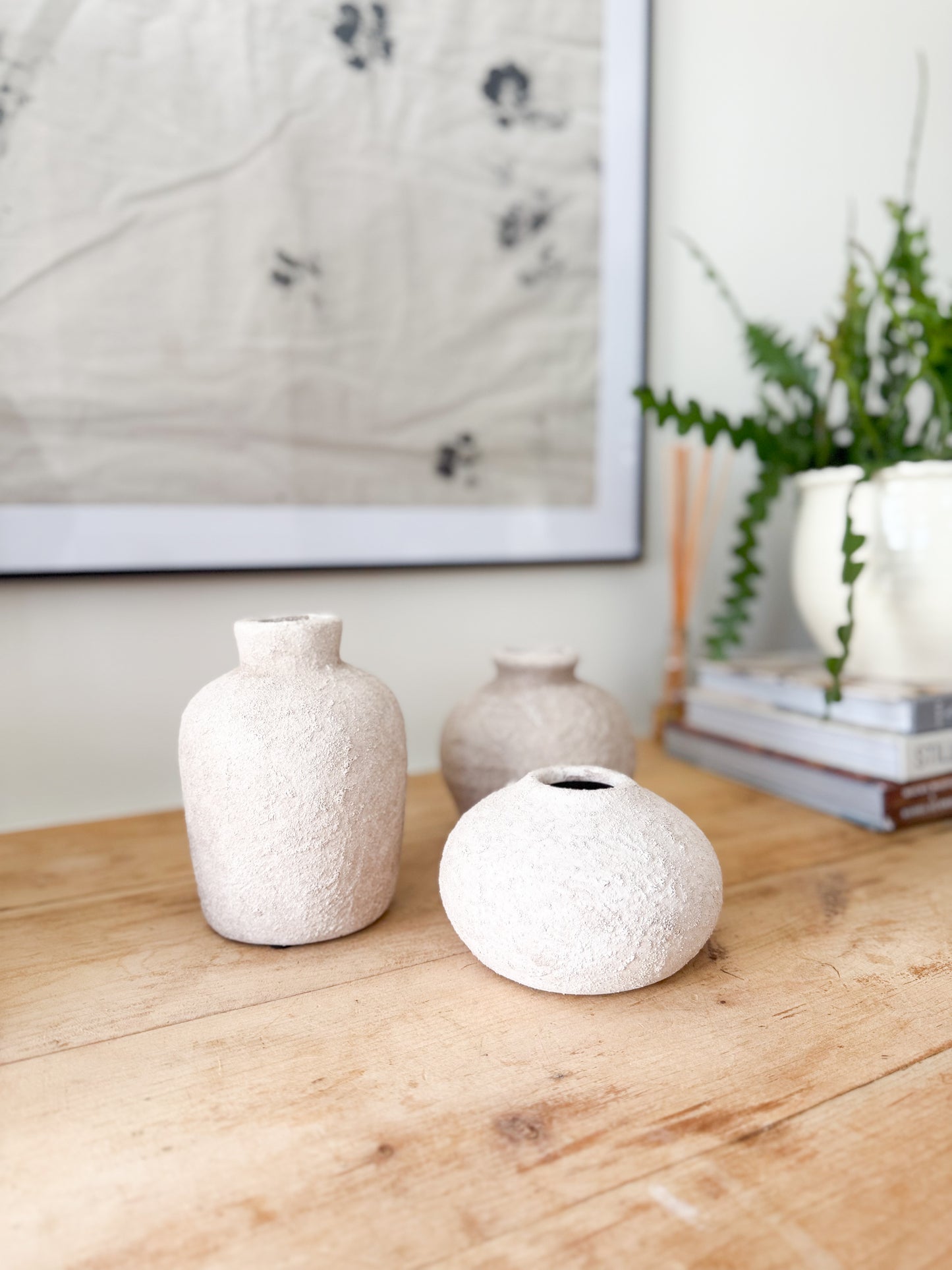 TEXTURED BUD VASES