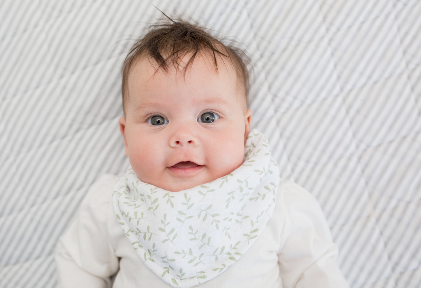 DAISY GREENARY BIB SET