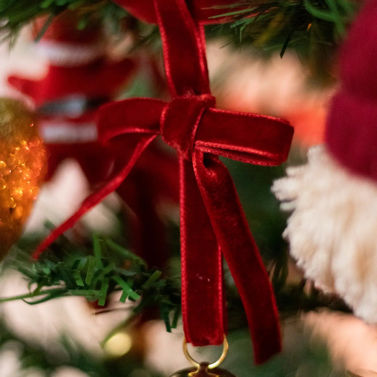BOW VELVET GARLAND