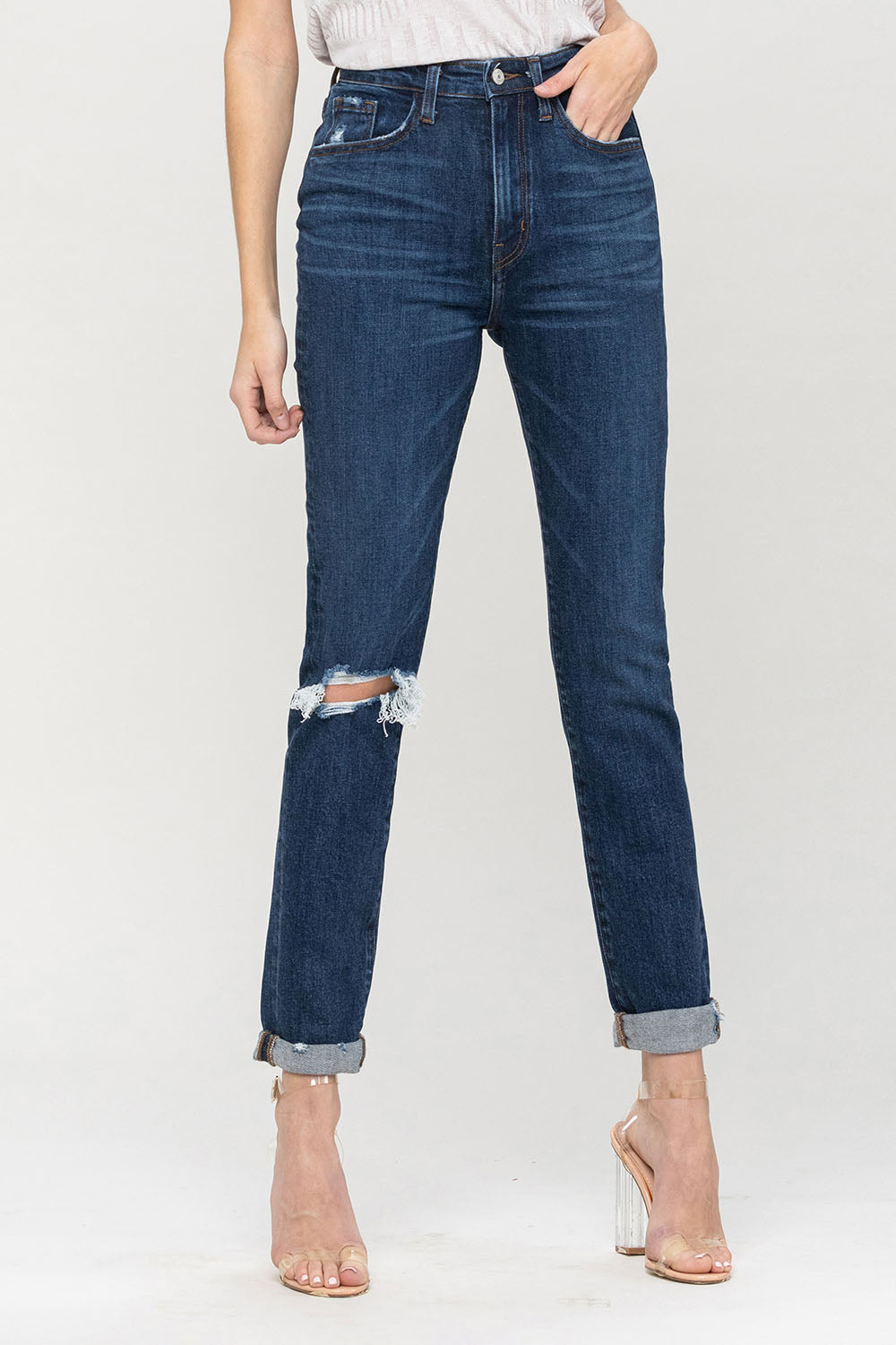 DISTRESSED ROLL MOM JEAN