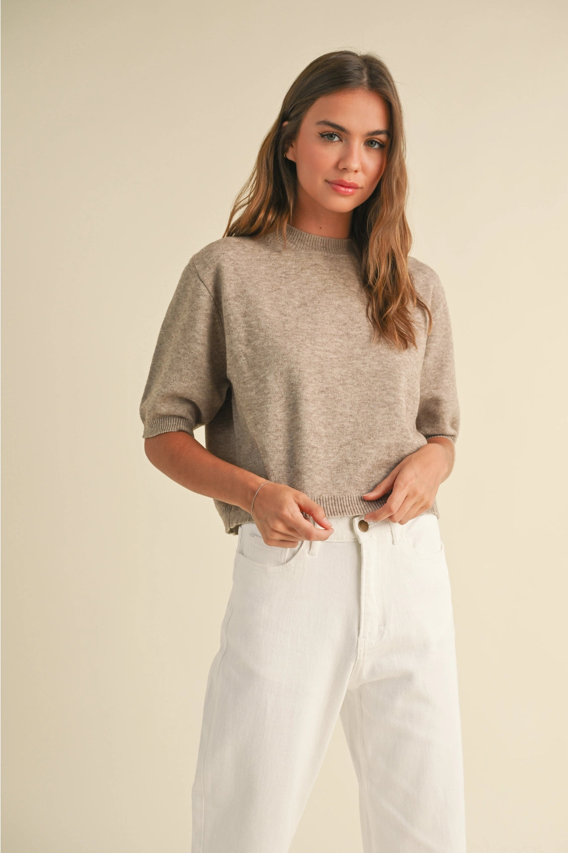 SHORT SLEEVE SWEATER TOP