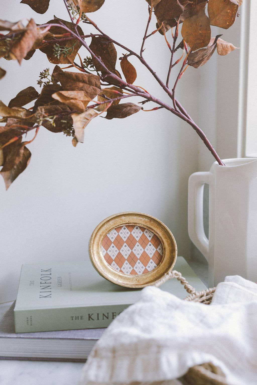 ANTIQUE OVAL FRAME