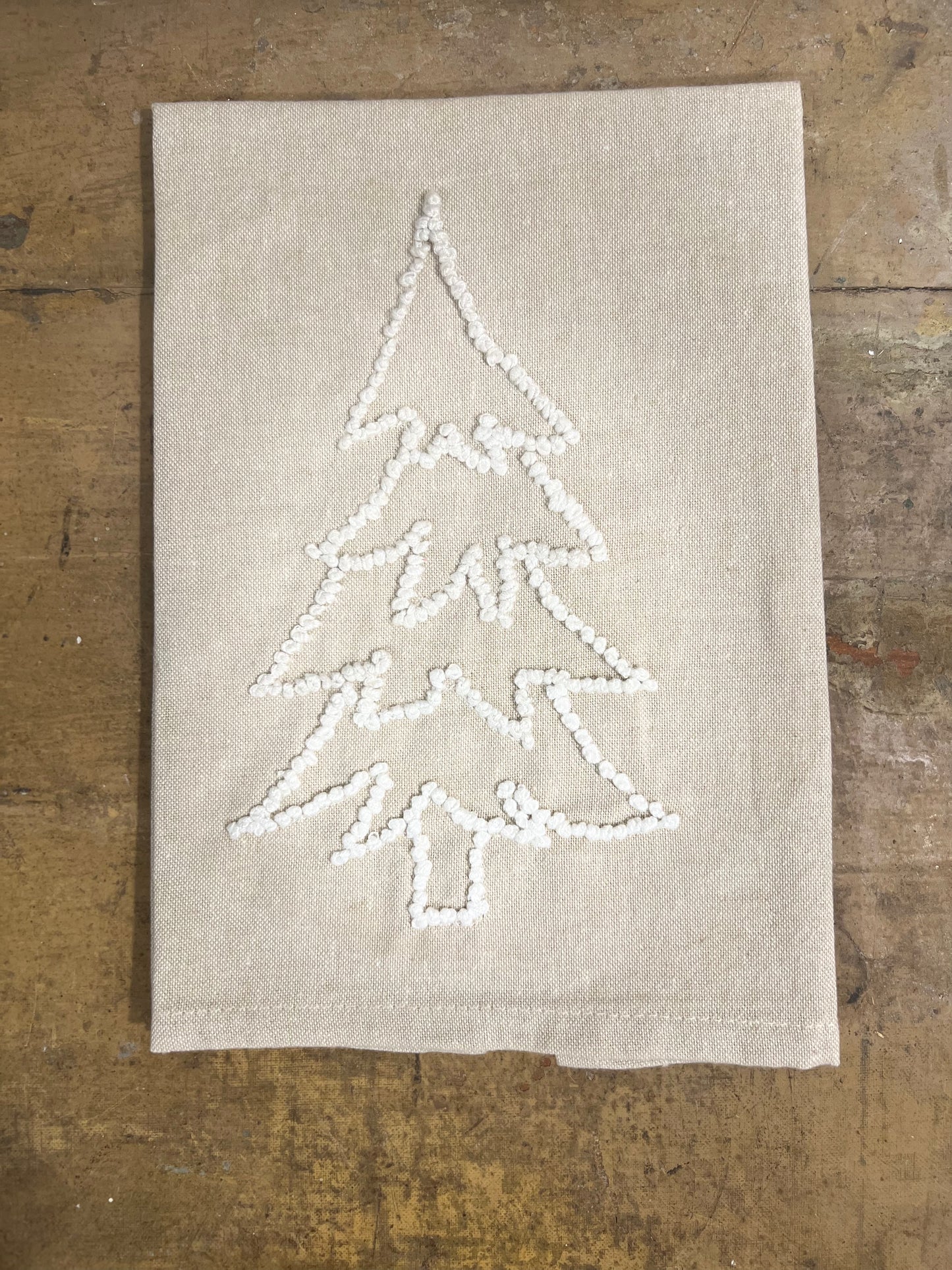 TREE WHITE KNOTTED TOWEL